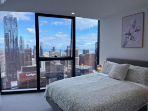 Melbourne CBD 2B2B1S with City & Sea Views